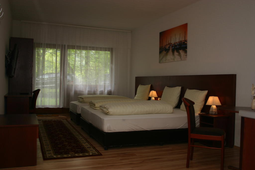 Apartment Traube Бад Урах Екстериор снимка